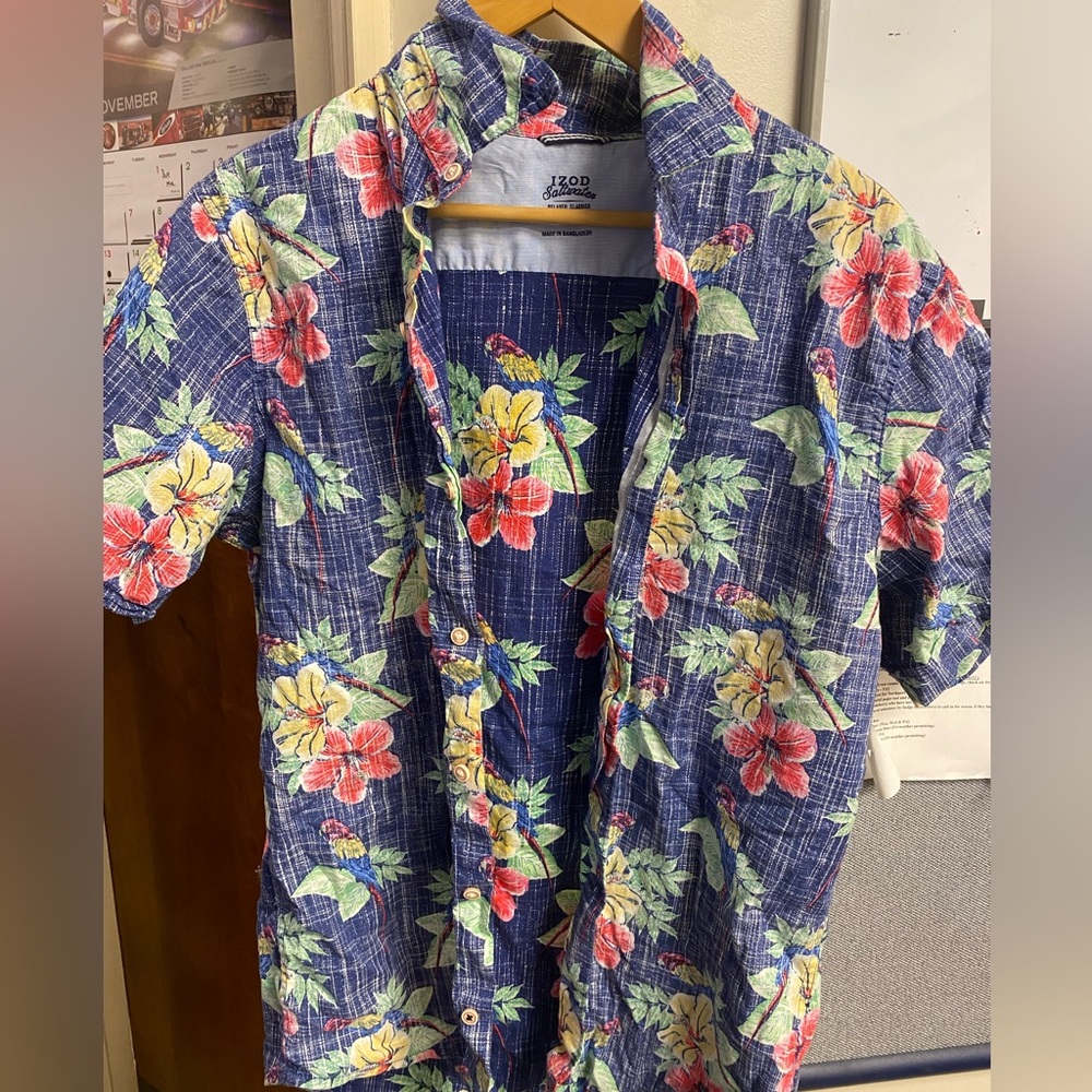 Izod Large Hawaiian Button up shirt